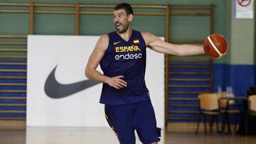 Marc Gasol, durante un entrenamiento con la Selecci&oacute;n en el madrile&ntilde;o Tri&aacute;ngulo de Oro.