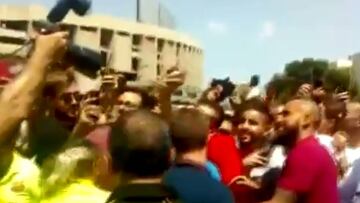 Así fue el primer contacto de Vidal con los hinchas en el Camp Nou