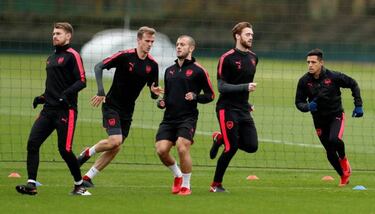 Wenger denies employing mind games with Lacazette