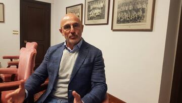 Luis de la Fuente durante la entrevista.