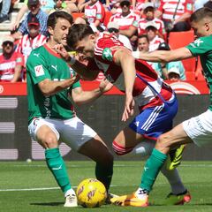 Aprobados y suspensos del Alavés: superados claramente por el Granada