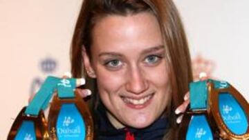 <b>EL BOTÍN. </b>Belmonte, con sus cuatro medallas al llegar de Dubai.