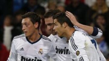 Özil, Higuaín y Cristiano Ronaldo, en un partido del Madrid.