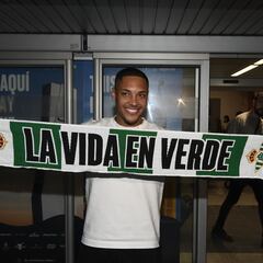 Vitor Roque ya está en Sevilla y sin cláusula del miedo