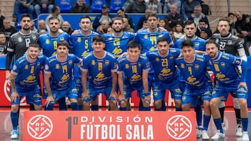 Plantilla del Peñíscola FS en un partido de Liga.