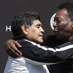 Did Pelé ever play against Maradona in an official soccer game?