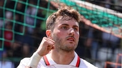 Santiago Giménez está de regreso