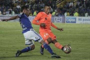 Estas son las mejores imágenes del 0-0 entre Millonarios y Envigado. El gol 5000 no llegó y El Campín se va sin celebrar. 