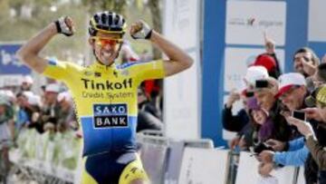 Alberto Contador celebra su triunfo.