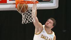 Doncic triple-double pushes Mavs to Game 1 road win