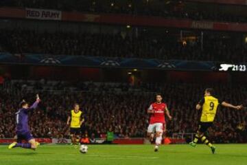 Tercera fase de grupos de la Liga de Campeones. Partido Arsenal-Borussia Dortmund.