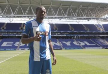 Presentación de Pape Diop como jugador del Espanyol.