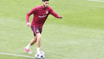 Carrasco tiene el alta médica y jugará ante el Real Madrid.