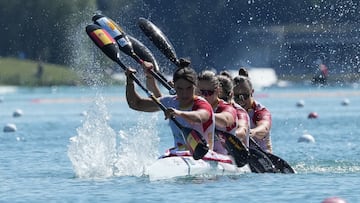 El K4 500 campeón del mundo en Milán con Sara Ouzande al frente.