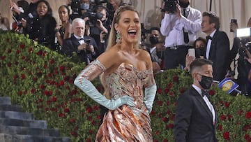 Blake Lively, una de las mejores vestidas, confirmó que no asistirá a la Met Gala 2023, cuyo tema principal es ‘Karl Lagerfeld: A Line of Beauty’.