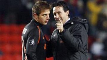 <b>ELOGIOS.</b> Joaquín ha ensalzado a su entrenador en el Valencia.