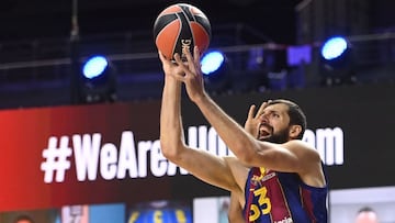 Nikola Mirotic durante las semifinales de la Euroliga 2021 ante el Armani Milán.