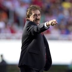 La Volpe: "Marioni busca publicidad, no hizo nada en el futbol"