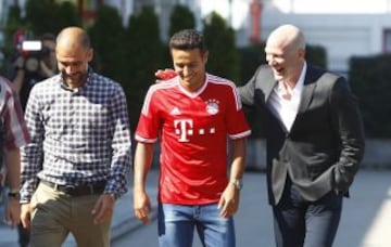 Pep Guardiola, Thiago y el director deportivo, Matthias Sammer.