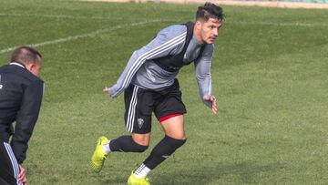 Oficial: Caye Quintana ficha por el Fuenlabrada