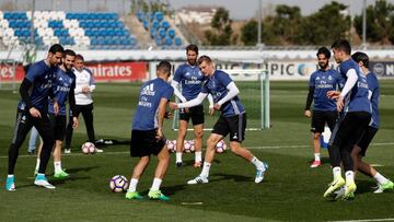 Zidane ya tuvo ayer a 22 de los 24 jugadores de la plantilla en Valdebebas para afrontar el intenso abril que tienen los blancos.