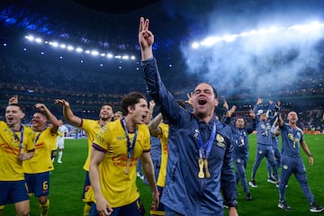 Andre Soares Jardine head coach of America during the final second-leg match between Monterrey and America as part of the Torneo Apertura 2024 Liga MX at BBVA Bancomer Stadium, on December 15, 2024 in Monterrey, Nuevo Leon, Mexico.