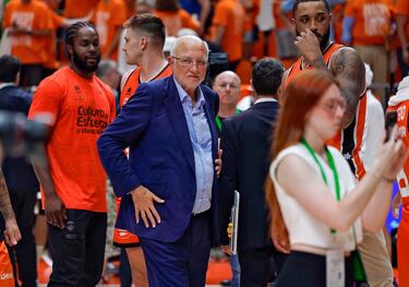 Juan Roig, presidente del Valencia Basket tras finalizar el partido.