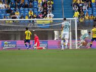 Las Palmas durante su partido ante el Córdoba.