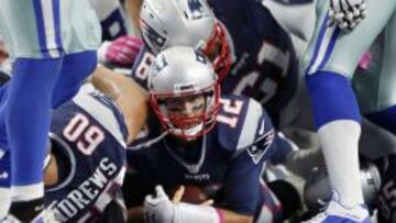 Tom Brady anotó un touchdown de carrera en el segundo cuarto.