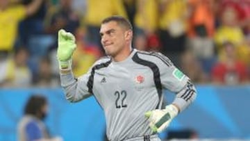 Mondragón, al ingresar al campo.