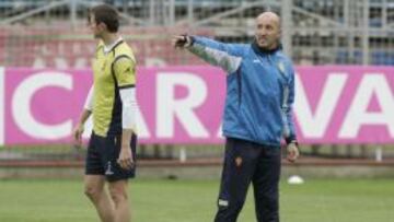 Ranko Popovic da instrucciones durante un entrenamiento de esta semana.