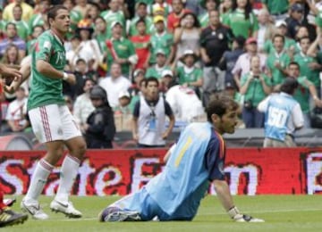 Iker Casillas en un partido de la Selección Española en México.