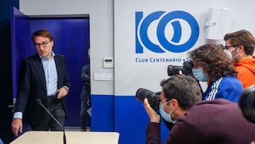 Catal¨¢n: "El Levante podr¨ªa haber vendido por m¨¢s de 15 millones y no ha querido"