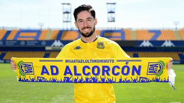 Hugo Fraile presentado como nuevo jugador del Alcorcón.