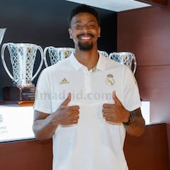 Jordan Mickey ya es una realidad: firma por dos temporadas