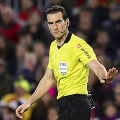 Who is Juan Martínez Munuera, the referee for the 2024 Spanish Super Cup Final?