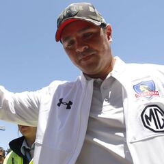 Las salidas opuestas de Tapia