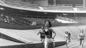 La atleta española Yolanda Oroz, durante los campeonatos de España de Atletismo en Pista Cubierta de Madrid en 1982.