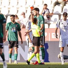 Castro y Puric se unen a la lista de despedidas anticipadas en el Racing de Ferrol