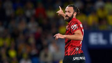 VALENCIA, SPAIN - NOVEMBER 06: Vedat Muriqi of RCD Mallorca reacts during the LaLiga Santander match between Villarreal CF and RCD Mallorca at Ciutat de Valencia on November 06, 2022 in Valencia, Spain. (Photo by Silvestre Szpylma/Quality Sport Images/Getty Images)