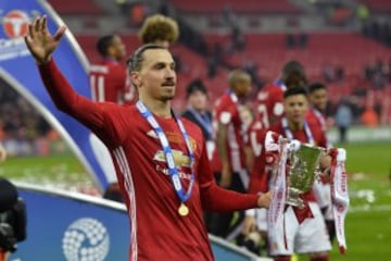 Britain Soccer Football - Southampton v Manchester United - EFL Cup Final - Wembley Stadium - 26/2/17 Manchester United's Zlatan Ibrahimovic celebrates with the trophy after winning the EFL Cup