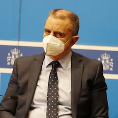 Franco anuncia que "en 24 ó 48 horas" se sabrá si hay público en los estadios de fútbol