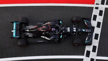 NORTHAMPTON, ENGLAND - AUGUST 08: Lewis Hamilton of Great Britain driving the (44) Mercedes AMG Petronas F1 Team Mercedes W11 during final practice for the F1 70th Anniversary Grand Prix at Silverstone on August 08, 2020 in Northampton, England. (Photo by Ben Stansall/Pool via Getty Images)