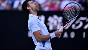 Melbourne (Australia), 23/01/2024.- Novak Djokovic of Serbia yells during his quarterfinal match against Taylor Fritz of USA at the 2024 Australian Open in Melbourne, Australia, 23 January 2024. (Tenis) EFE/EPA/LUKAS COCH AUSTRALIA AND NEW ZEALAND OUT
