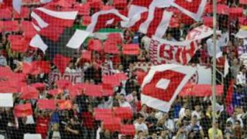 <b>AL FIN, RESPONDE. </b>Afición en el Mediterráneo.