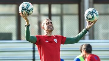 Garitano, con dos balones