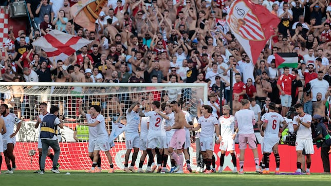 Jogadores do Sevilla e Mallorca em campo.