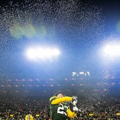 How much are tickets for Vikings vs Packers in NFL Week 17?