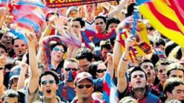 <b>CARAVANA AZULGRANA. </b>Los aficionados culés pueden viajar con el Barcelona el próximo domingo a Mestalla.