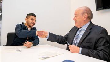 El volante mexicano extendió su contrato con el sublíder de la Liga Portuguesa por tres temporadas más.